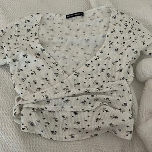 wrap shirt Brandy Melville floral